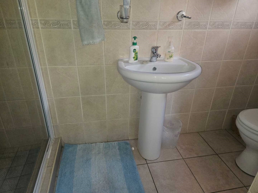 2 Bedroom Property for Sale in Rhodesdene Northern Cape